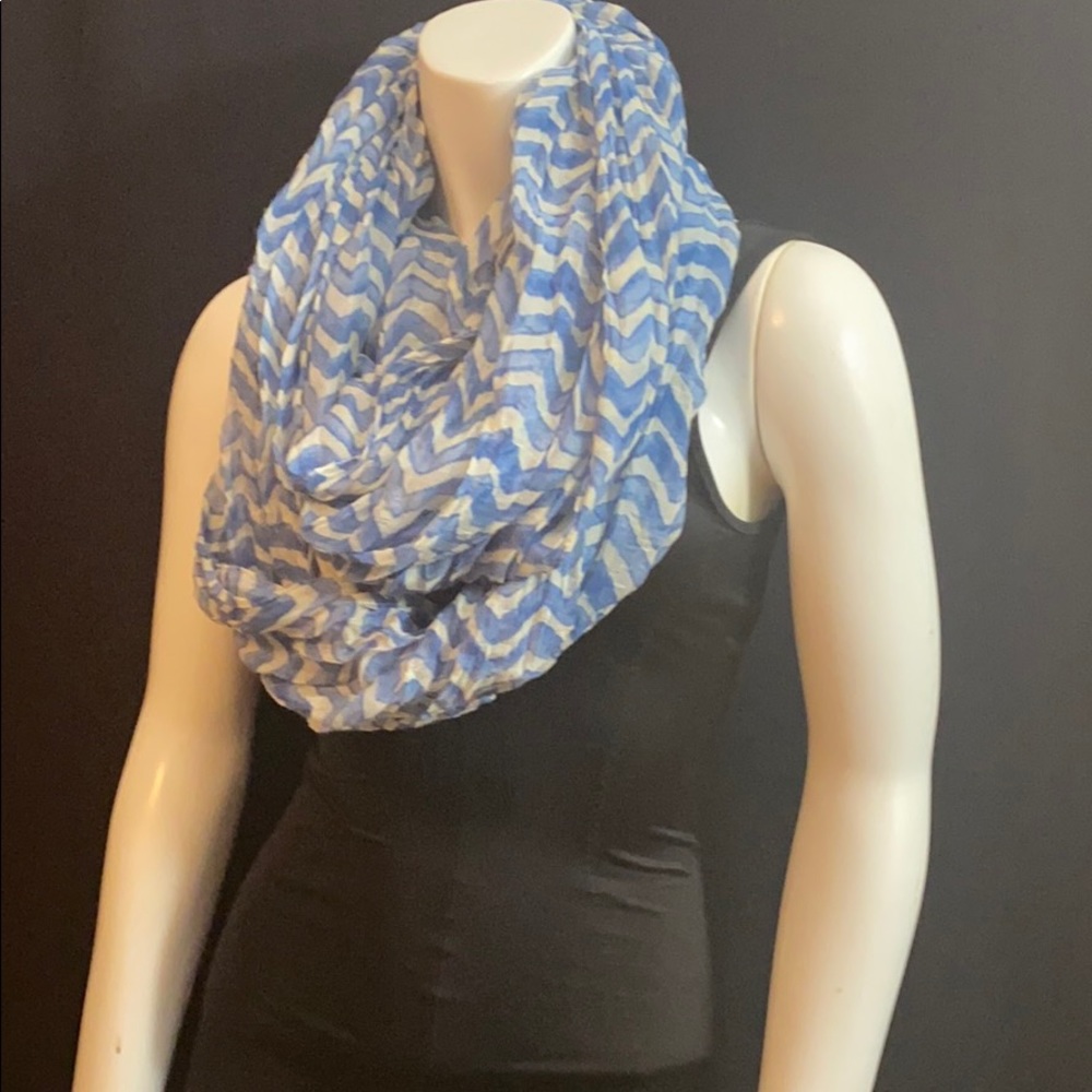 Target Infinity Scarf - Picture 5 of 9
